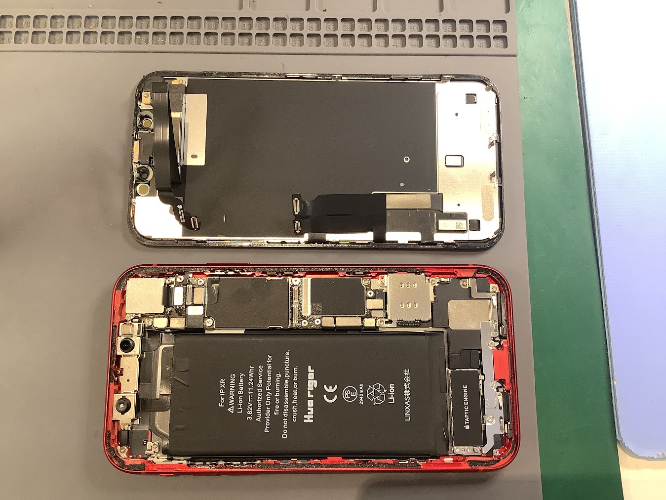 iPhoneXRのバッテリー交換ならデータそのまま・最短即日修理のスマホ修理工房ラザウォーク甲斐双葉店へ！